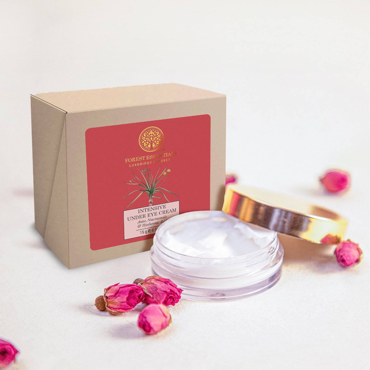 8897_intensive_under_eye_cream_anise_niacinamide___hyaluronic_acid_15g_mood_shot_9-1.jpg